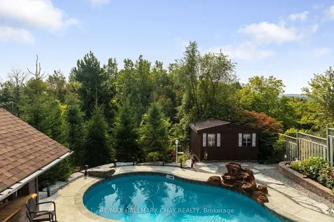 292 Leacock Drive Barrie ON L4N 6K2