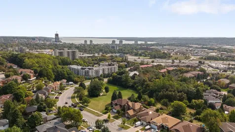 292 Leacock Drive Barrie ON L4N 6K2