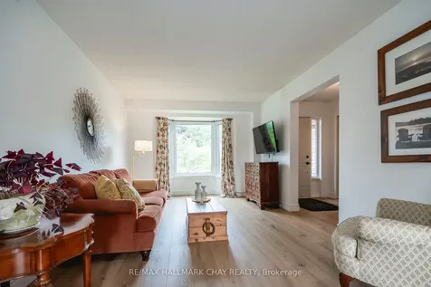 26 Kenny Crescent Barrie ON L4N 6C9