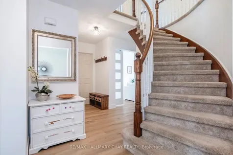 26 Kenny Crescent Barrie ON L4N 6C9