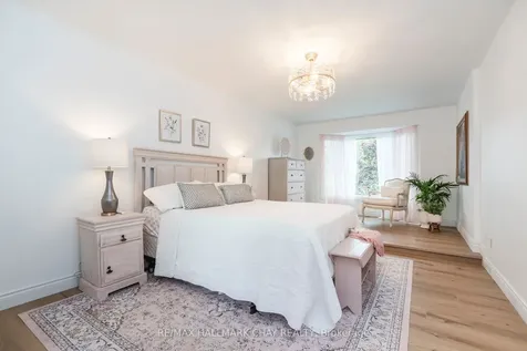 26 Kenny Crescent Barrie ON L4N 6C9