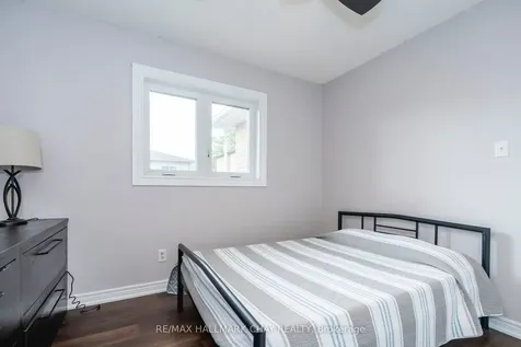 26 Kenny Crescent Barrie ON L4N 6C9