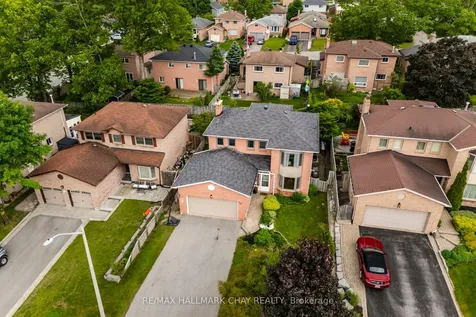 26 Kenny Crescent Barrie ON L4N 6C9