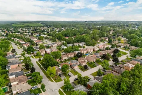 26 Kenny Crescent Barrie ON L4N 6C9