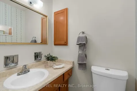 22 Belcourt Avenue Barrie ON L4M 4E3