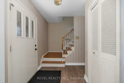 22 Belcourt Avenue Barrie ON L4M 4E3