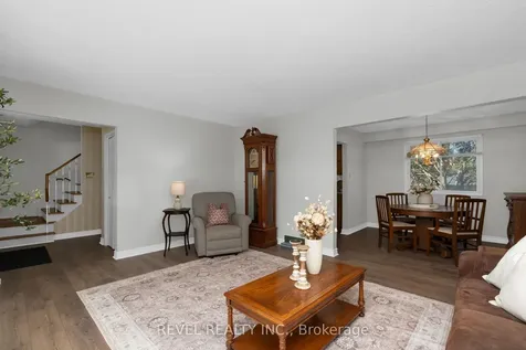 22 Belcourt Avenue Barrie ON L4M 4E3