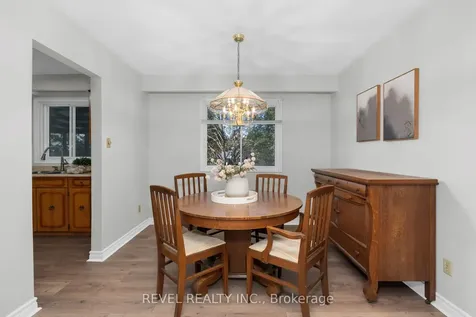 22 Belcourt Avenue Barrie ON L4M 4E3