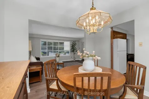 22 Belcourt Avenue Barrie ON L4M 4E3