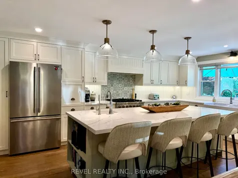 42 Dalton Street Barrie ON L4N 1M3