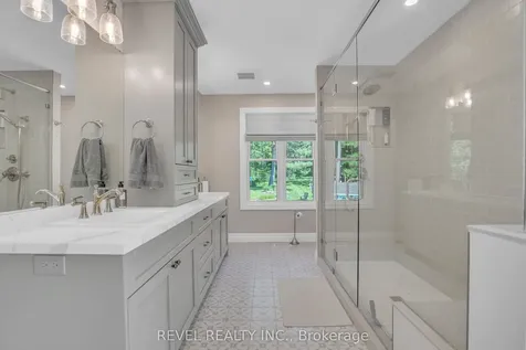 42 Dalton Street Barrie ON L4N 1M3