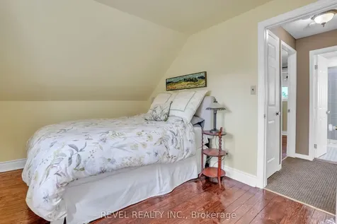 42 Dalton Street Barrie ON L4N 1M3