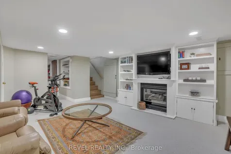 42 Dalton Street Barrie ON L4N 1M3