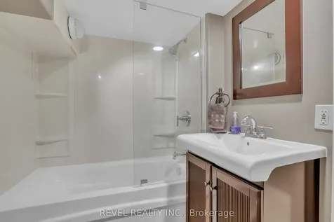 42 Dalton Street Barrie ON L4N 1M3