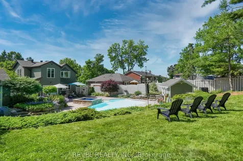 42 Dalton Street Barrie ON L4N 1M3