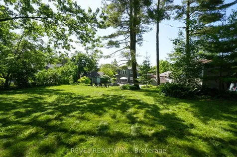 42 Dalton Street Barrie ON L4N 1M3