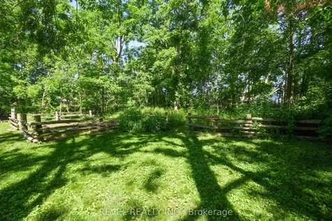 42 Dalton Street Barrie ON L4N 1M3