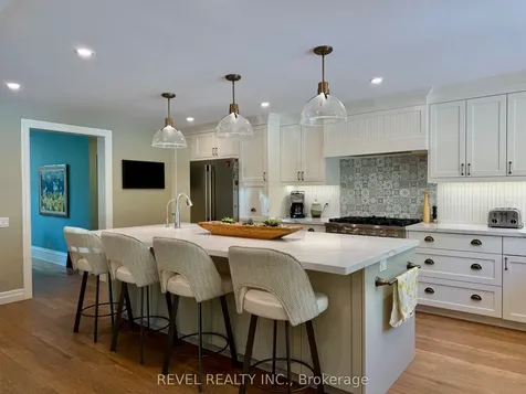 42 Dalton Street Barrie ON L4N 1M3