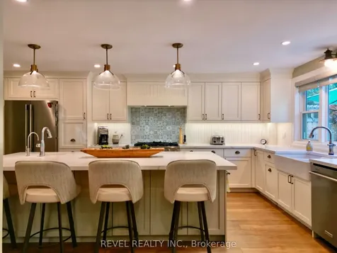 42 Dalton Street Barrie ON L4N 1M3