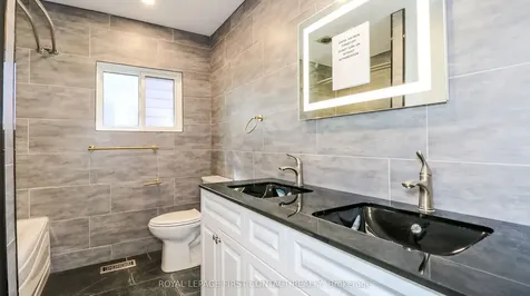 311 Anne Street N Barrie ON L4N 5M7