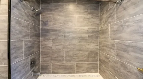 311 Anne Street N Barrie ON L4N 5M7