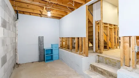 311 Anne Street N Barrie ON L4N 5M7