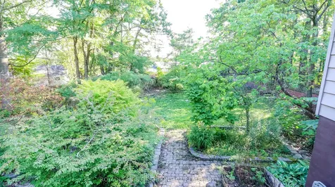 311 Anne Street N Barrie ON L4N 5M7