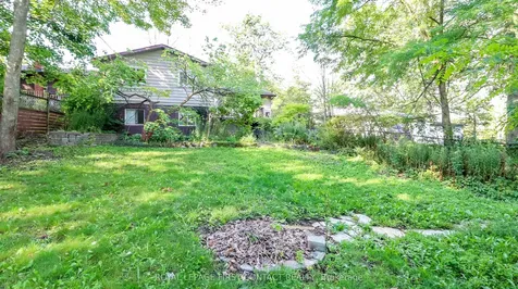 311 Anne Street N Barrie ON L4N 5M7