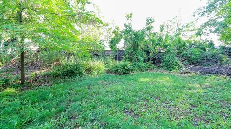 311 Anne Street N Barrie ON L4N 5M7