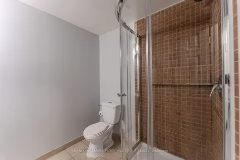 17 Bartor Boulevard Barrie ON L4N 5Y7