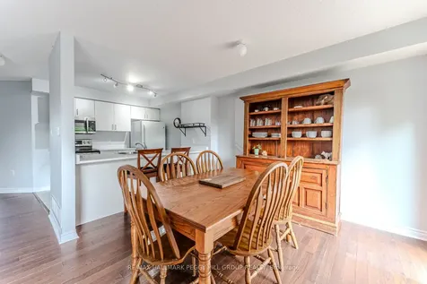 17 Bartor Boulevard Barrie ON L4N 5Y7