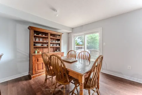 17 Bartor Boulevard Barrie ON L4N 5Y7