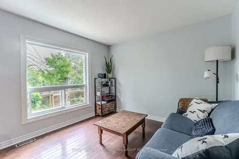 17 Bartor Boulevard Barrie ON L4N 5Y7