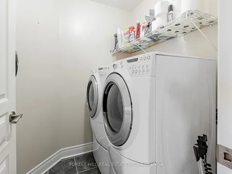 33 Connaught Lane Barrie ON L4M 0A6