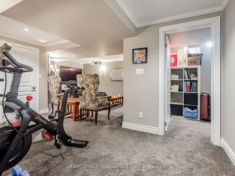 33 Connaught Lane Barrie ON L4M 0A6