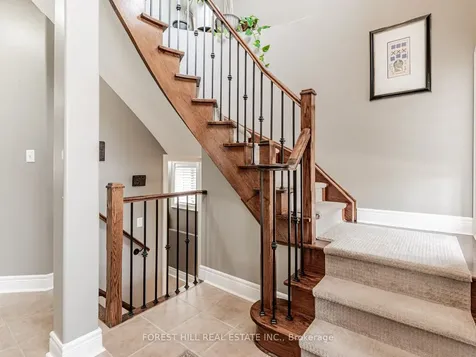 33 Connaught Lane Barrie ON L4M 0A6