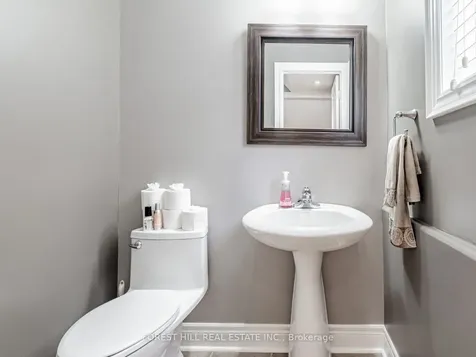 33 Connaught Lane Barrie ON L4M 0A6