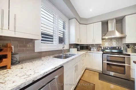 114 Jewel House Lane Barrie ON L4N 0T3