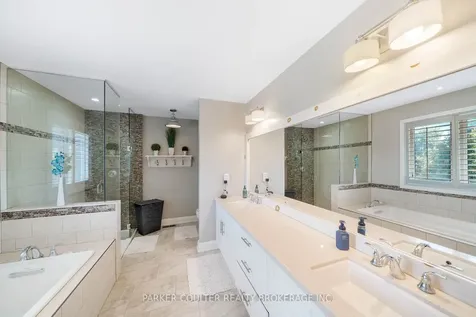 114 Jewel House Lane Barrie ON L4N 0T3