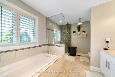 114 Jewel House Lane Barrie ON L4N 0T3