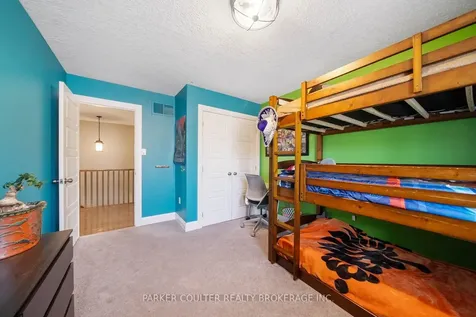 114 Jewel House Lane Barrie ON L4N 0T3