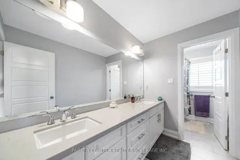 114 Jewel House Lane Barrie ON L4N 0T3