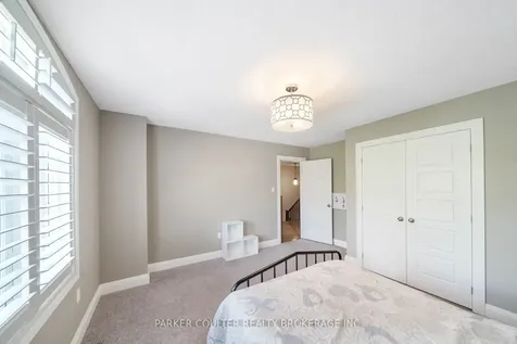 114 Jewel House Lane Barrie ON L4N 0T3