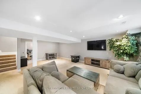 114 Jewel House Lane Barrie ON L4N 0T3