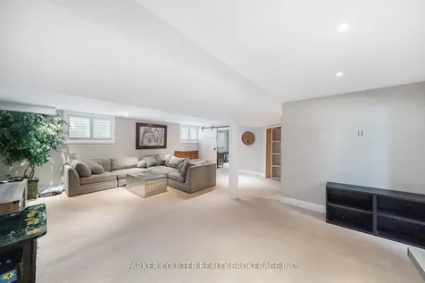 114 Jewel House Lane Barrie ON L4N 0T3