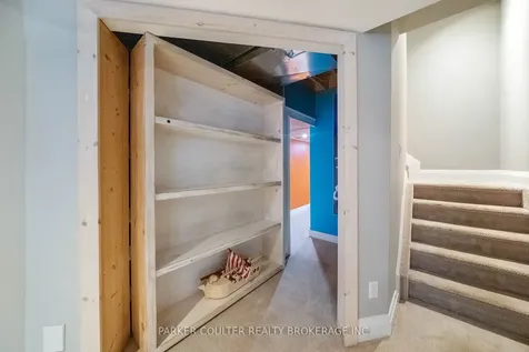 114 Jewel House Lane Barrie ON L4N 0T3