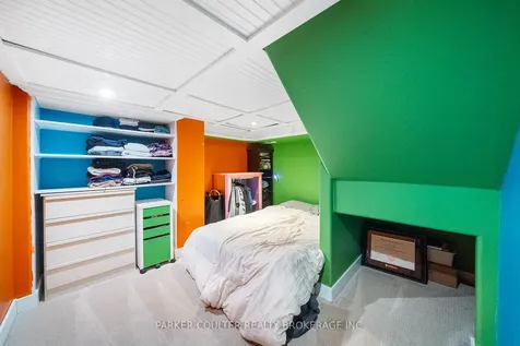 114 Jewel House Lane Barrie ON L4N 0T3