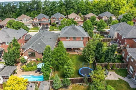 114 Jewel House Lane Barrie ON L4N 0T3