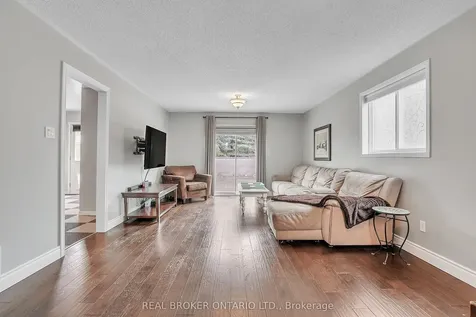 16 Victorway Drive Barrie ON L4N 9K9