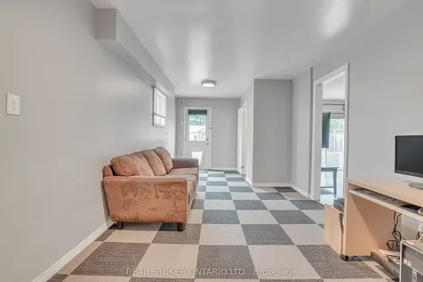 16 Victorway Drive Barrie ON L4N 9K9